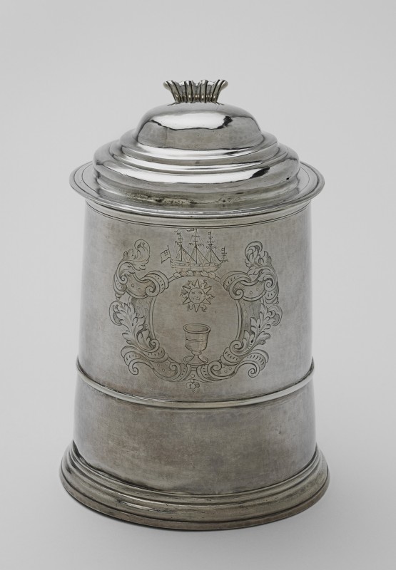 ca. 1729, silver vessel, 17.2 x 11.9 cm. Harvard Art Museums/Fogg Museum, Loan from Harvard University (873.1927).